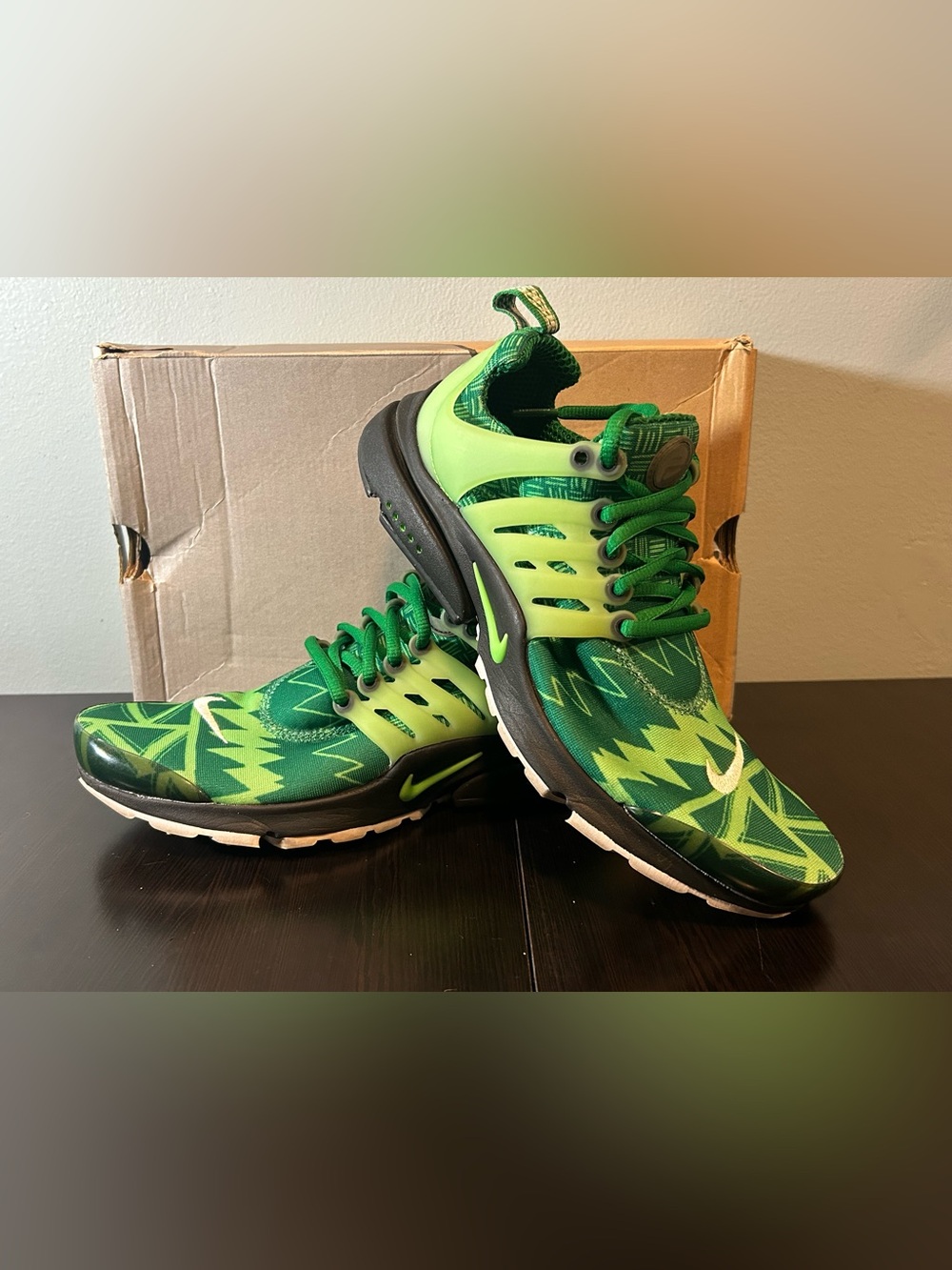 Nike women’s Air Presto ‘Naija’ pine green size small - Picture 14 of 15